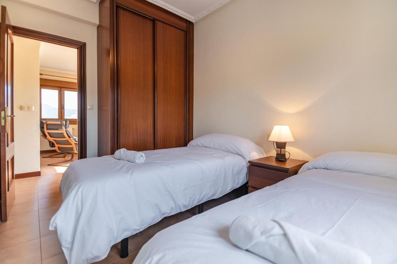 Apartamentos Privados Con Jardin Y Barbacoa Compartida En Ларедо Екстериор снимка