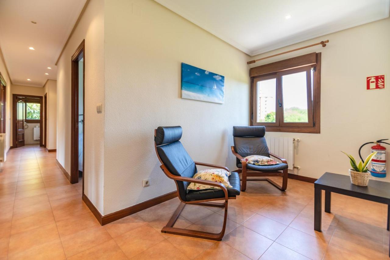 Apartamentos Privados Con Jardin Y Barbacoa Compartida En Ларедо Екстериор снимка