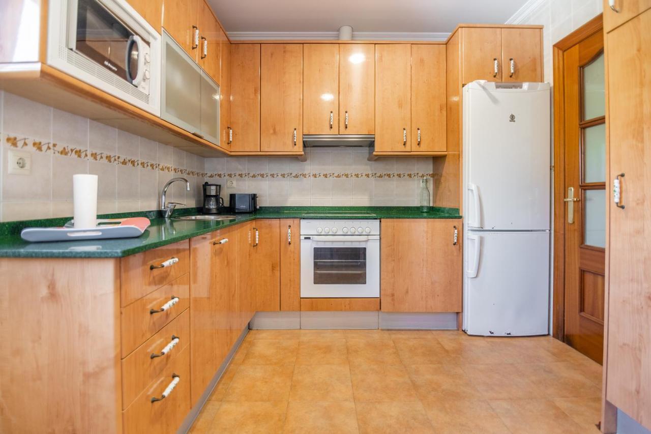 Apartamentos Privados Con Jardin Y Barbacoa Compartida En Ларедо Екстериор снимка