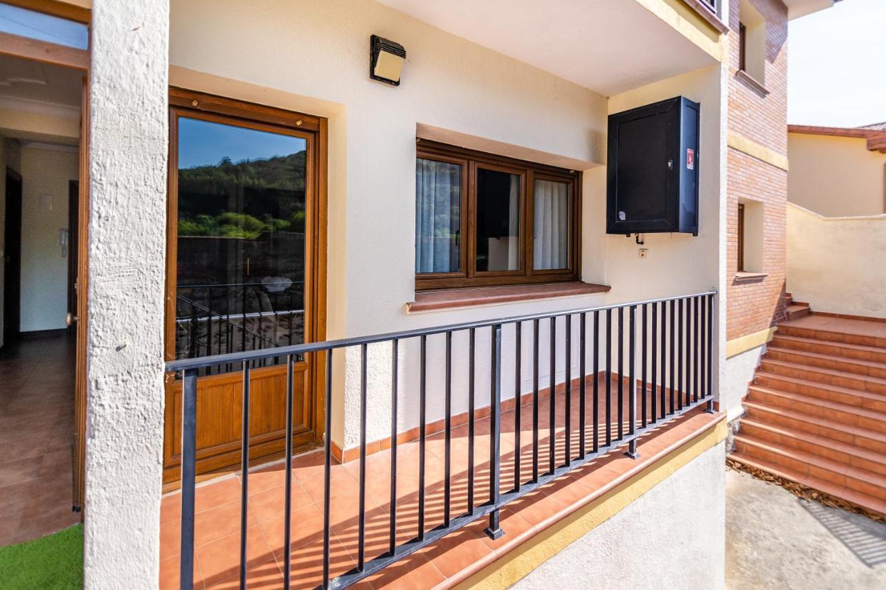 Apartamentos Privados Con Jardin Y Barbacoa Compartida En Ларедо Екстериор снимка