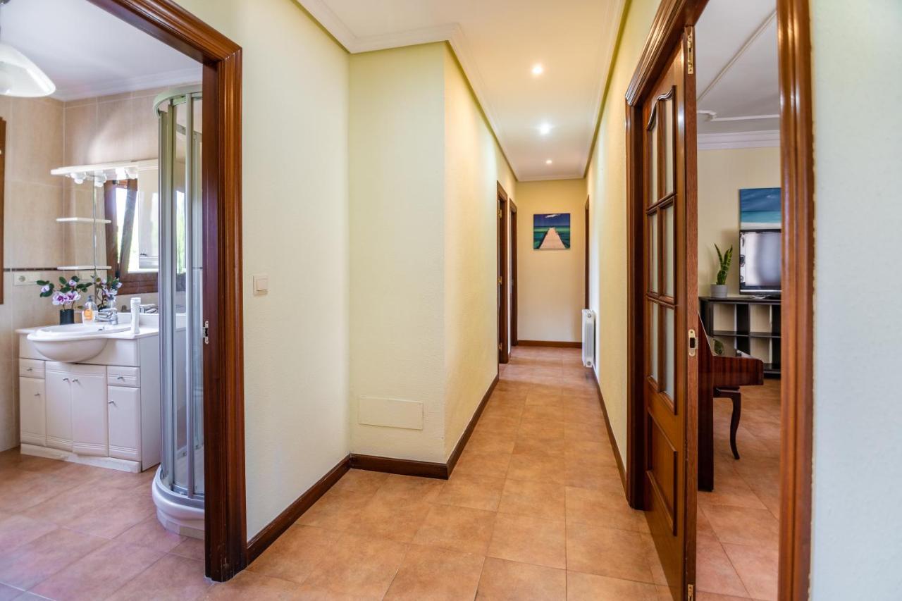 Apartamentos Privados Con Jardin Y Barbacoa Compartida En Ларедо Екстериор снимка