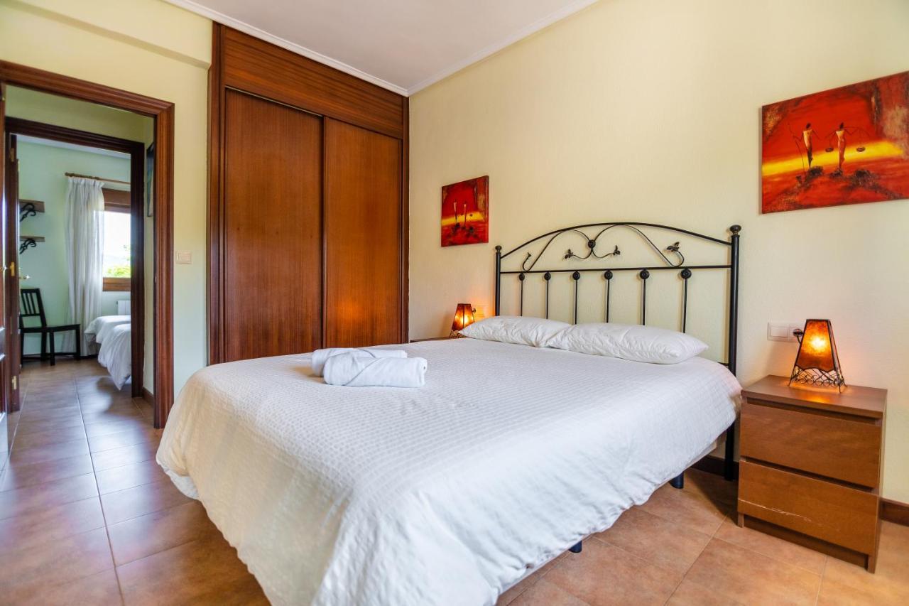 Apartamentos Privados Con Jardin Y Barbacoa Compartida En Ларедо Екстериор снимка