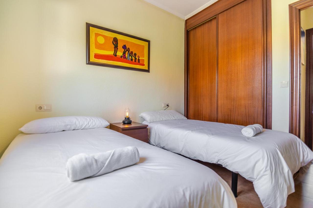 Apartamentos Privados Con Jardin Y Barbacoa Compartida En Ларедо Екстериор снимка
